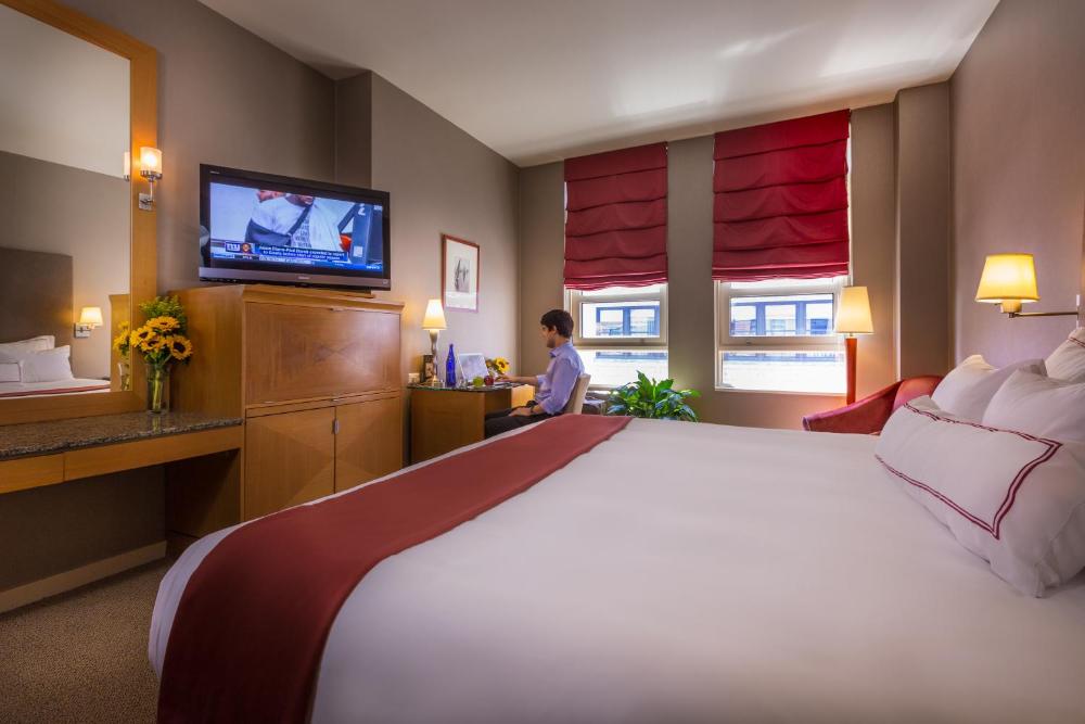 Classic King Room interior